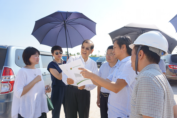澳门中联办研究室主任刘斌一行赴粤澳中医药产业园调研