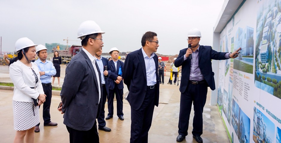 No dia 24 de Abril de 2017, o Chefe do Departamento Económico do Gabinete de Ligação do Governo Popular Central na RAEM, Dr. Liu Bin, e o Vice-Director do Gabinete de Comércio Livre da Província de Guangdong, Dr. Chen Guangjun, lideram uma delegação que visitou o Parque.