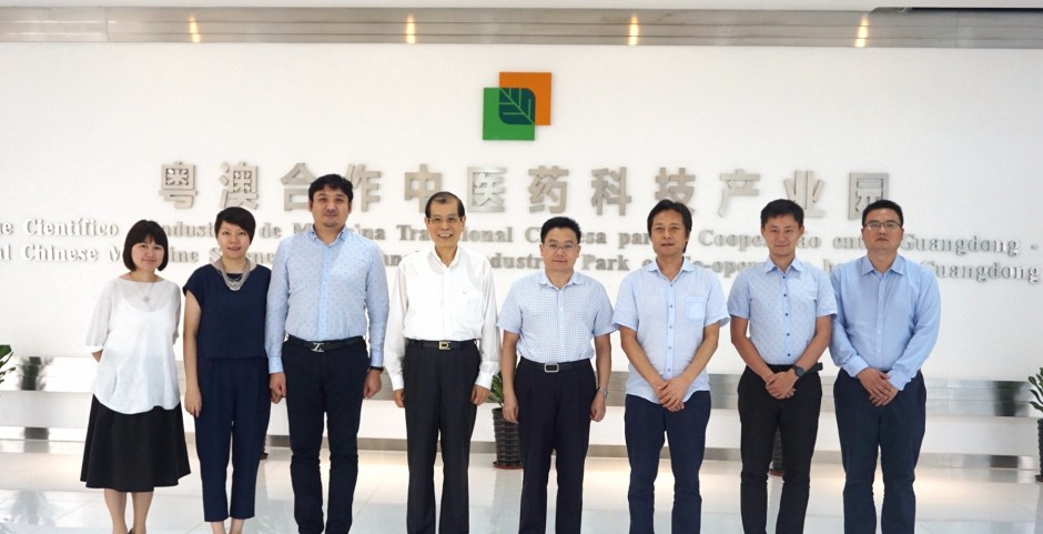 On August 25 of 2016, Director of Department of Research of Liaison Office of the Central People’s Government in the Macau S.A.R., Liu Bin, and President of World Federation of Chinese Entrepreneurs Organization, Ding Kai’en, paid a visit for field research to the Industrial Park.