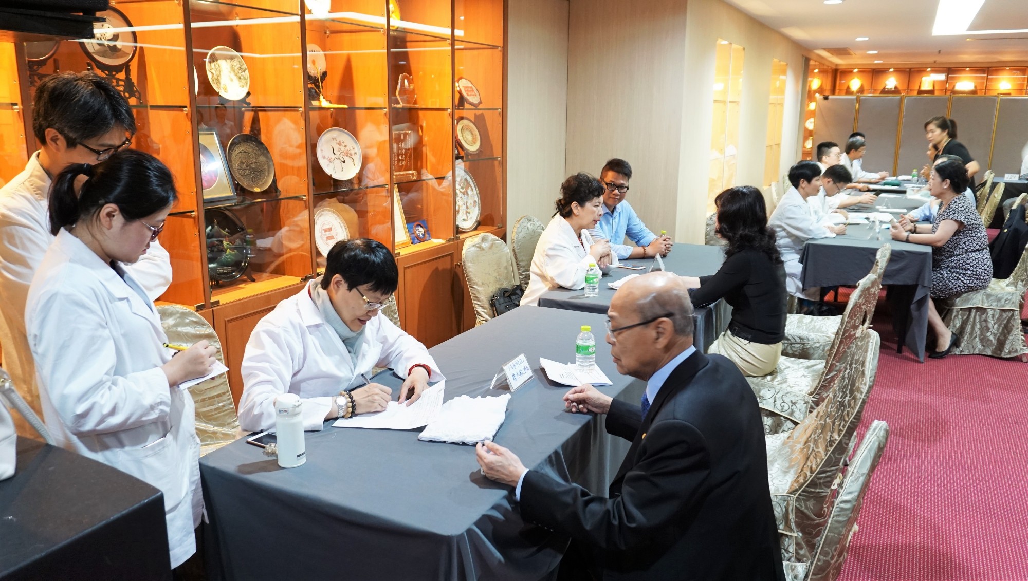 “Intercâmbio Académico e Diagnóstico Gratuito em Medicina Tradicional Chinesa, Tailândia-Macau”，Promoção do Intercâmbio sobre as técnicas clínicas em MTC